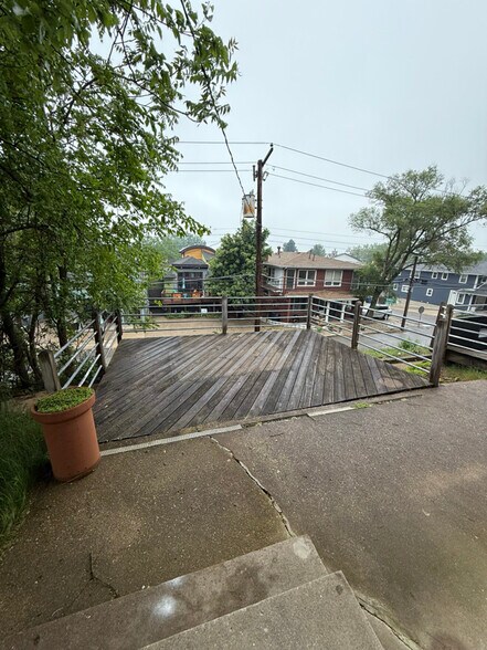 Building Photo - 511 Lake Shore Dr