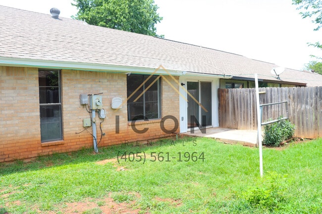 Building Photo - 3820 Southwind Ct