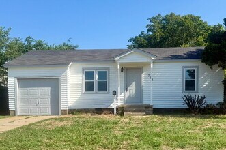 Building Photo - 2 Bed, 1 Bath Home in OKC – $950/month