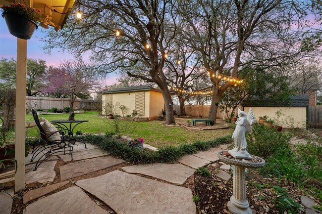 Building Photo - 7501 Vail Valley Dr