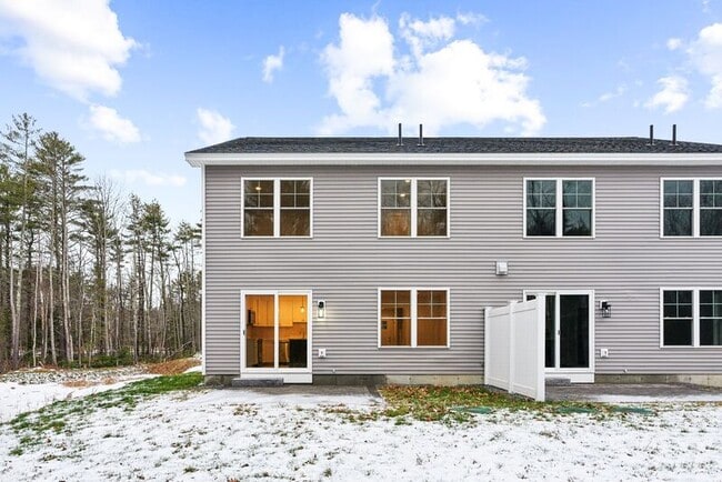 Building Photo - 24 Foliage Way