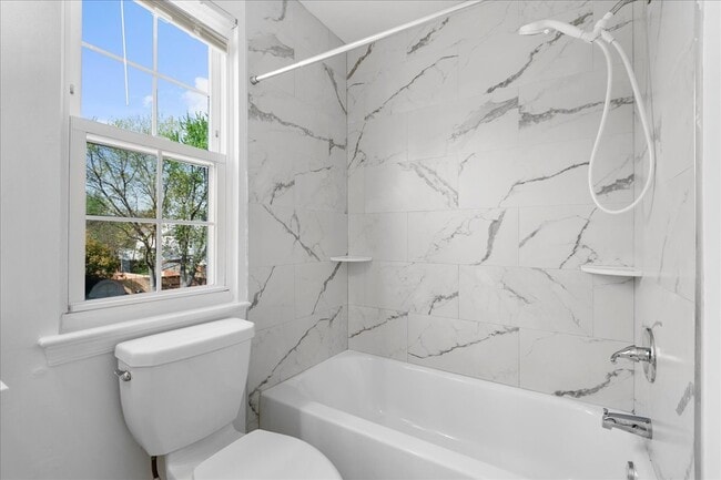 Building Photo - 239 Nottoway St SE