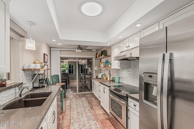 Building Photo - 18718 E Rio Ln