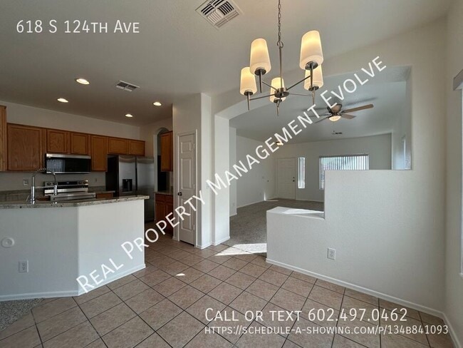 Building Photo - 618 S 124th Ave