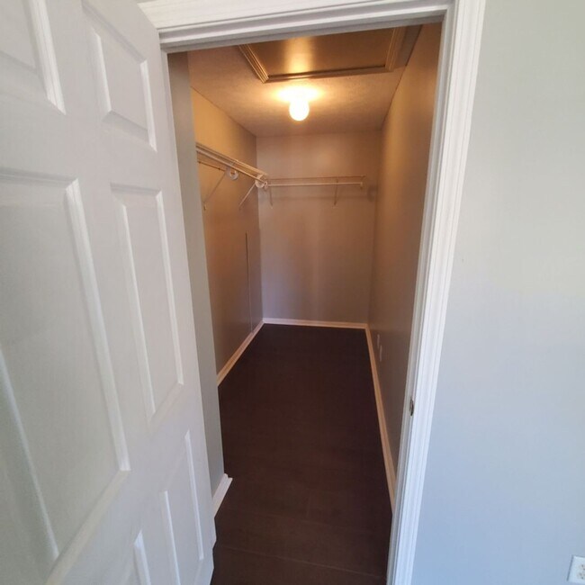Building Photo - 2643 Wyndgate Ct