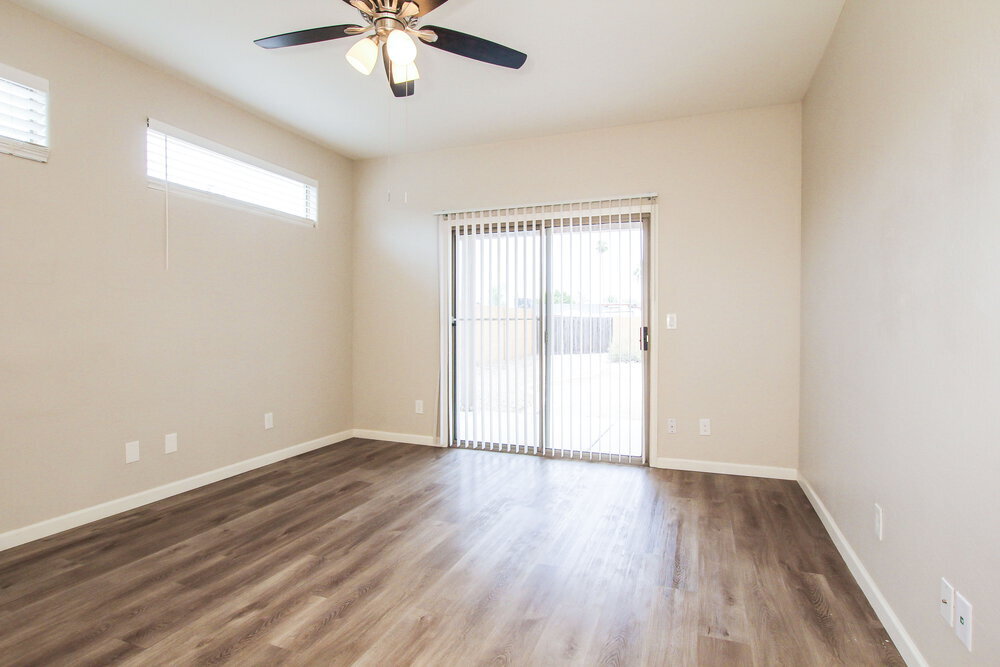 Building Photo - 1211 E Winter Dr