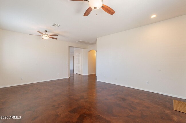 Building Photo - 888 S 165th Ln
