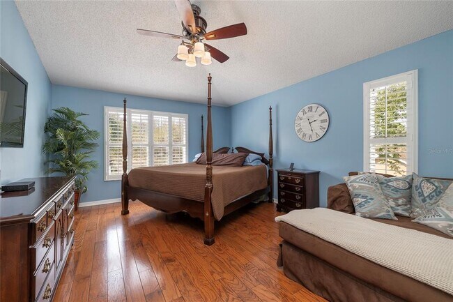 Building Photo - 4859 Augusta Ave