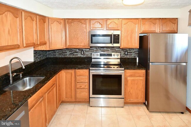 Building Photo - 8417 Cedar Falls Ct