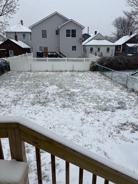 Building Photo - 19 Spring St