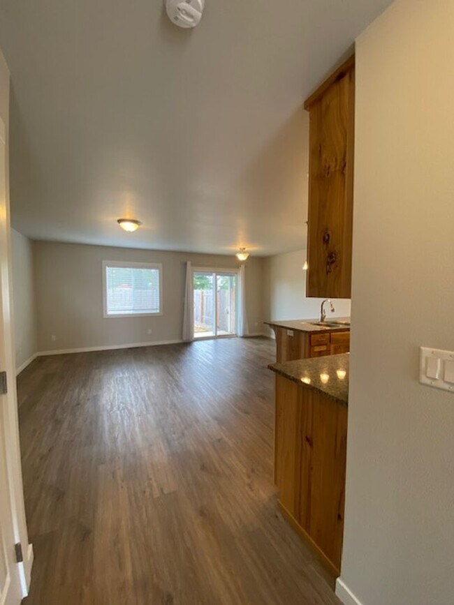 Building Photo - Conveniently Located Charming Home with RV Parking!