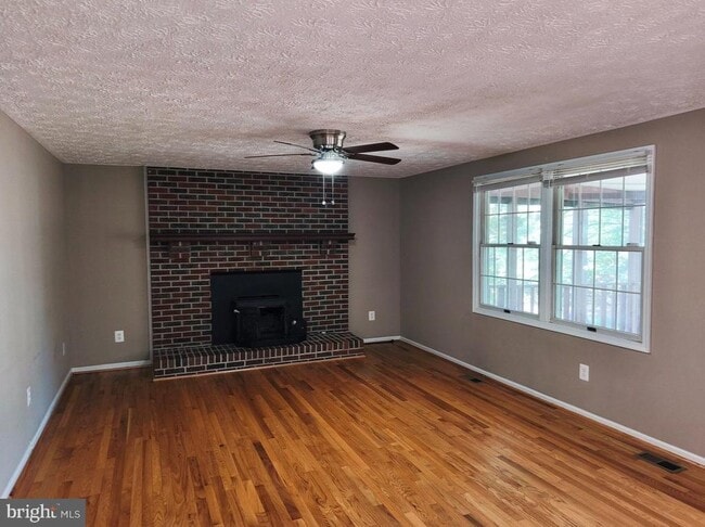 Building Photo - 109 Buckeye Ct