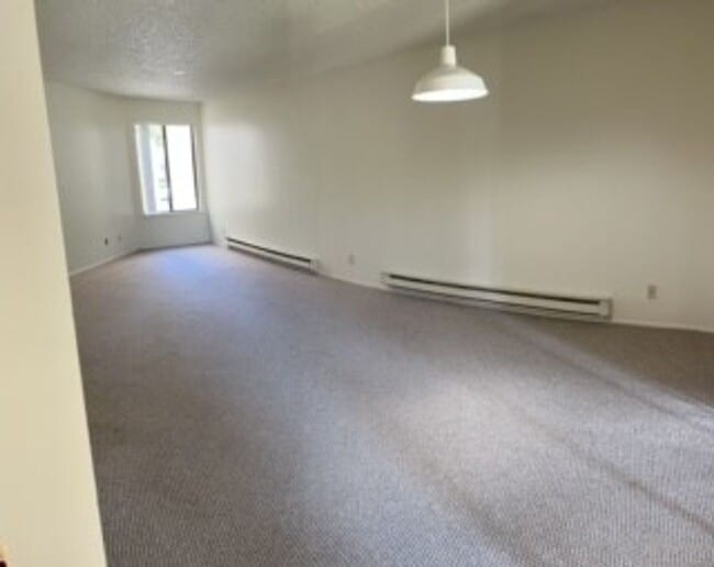Building Photo - Great Condo in Desirable Fremont ***Move-in Special***