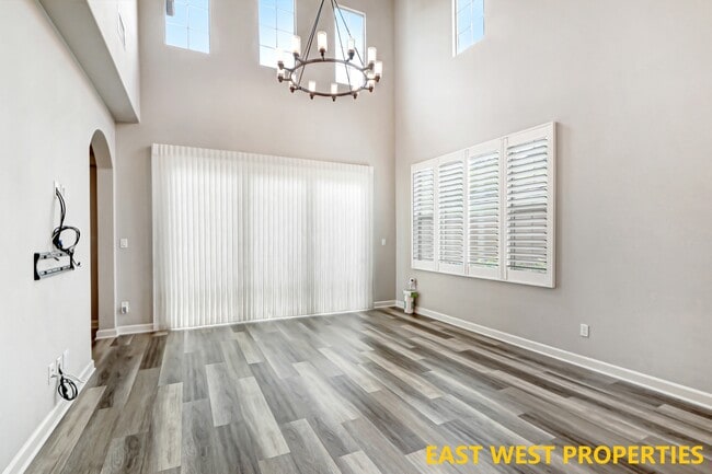 Building Photo - 117 Soaring Eagle