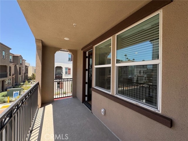 Building Photo - 2211 W Orange Ave