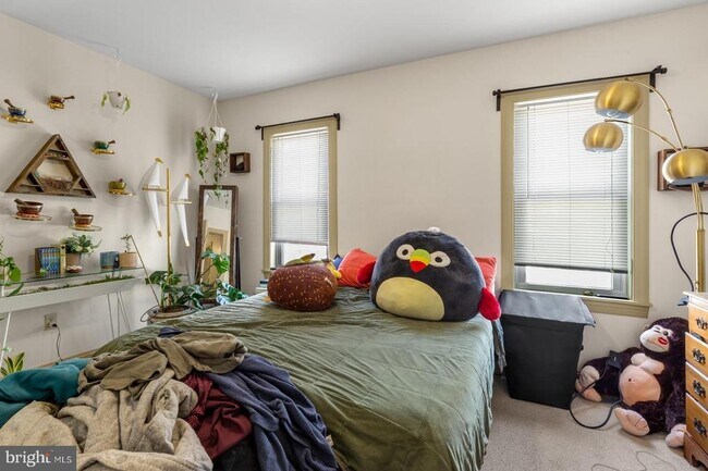 Building Photo - 139 Davis St