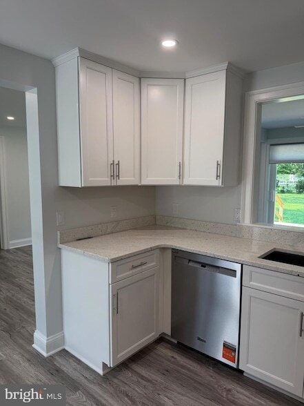 Building Photo - 27473 Southside Island Creek Rd