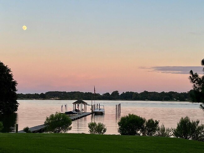 Building Photo - Serene Retreat - Hot Tub, Private Dock & Fire Pit