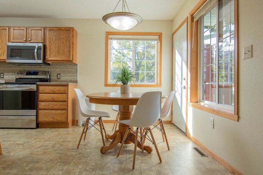 Dining room conveniently located by the kitchen - 129 16th St S