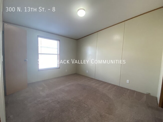 Building Photo - 300 N 13th St