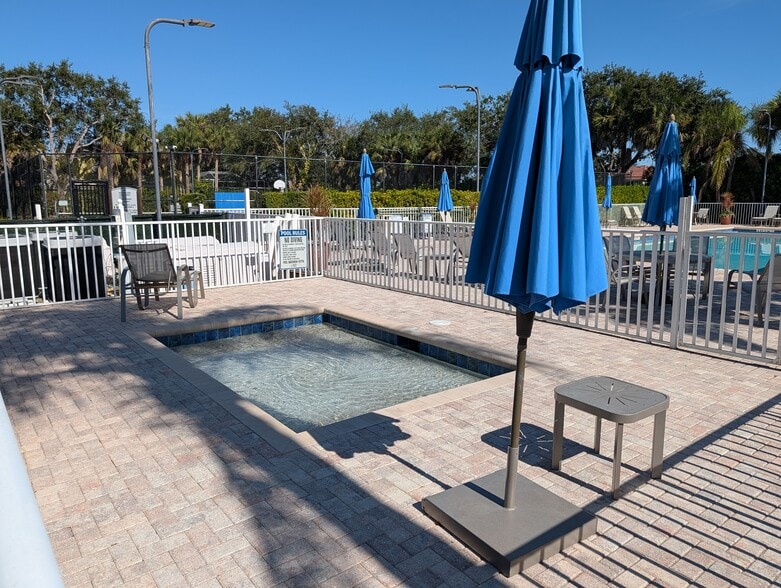 Building Photo - 2229 Heritage Greens Dr