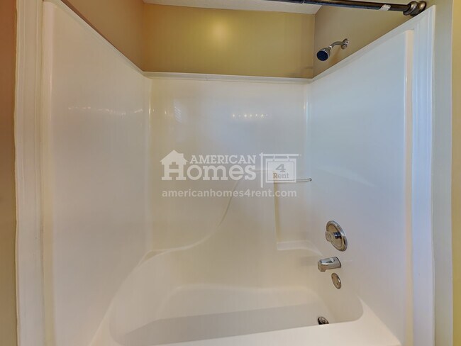 Building Photo - 720 Burr Oak Drive