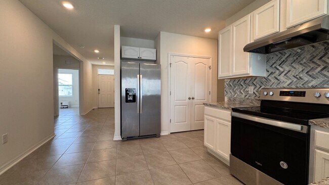 Building Photo - 325 Meadowbrook Blvd