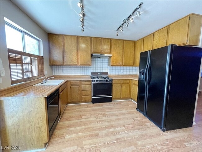 Building Photo - 8429 Charles Ct