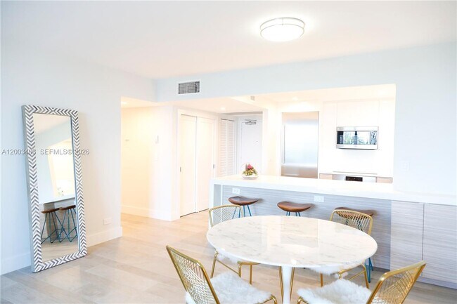 Building Photo - 2301 Collins Ave