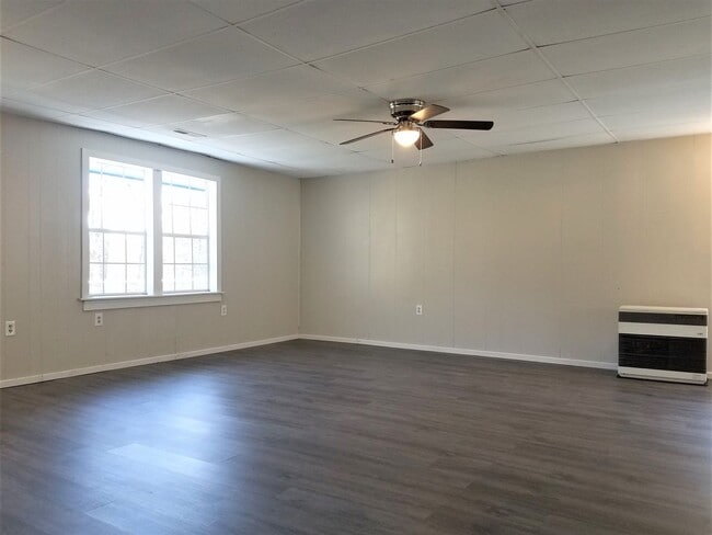 Building Photo - Beautiful 2 Bed Home in Fleetwood!