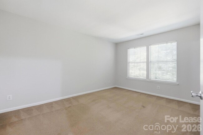 Building Photo - 6000 Gray Gate Ln