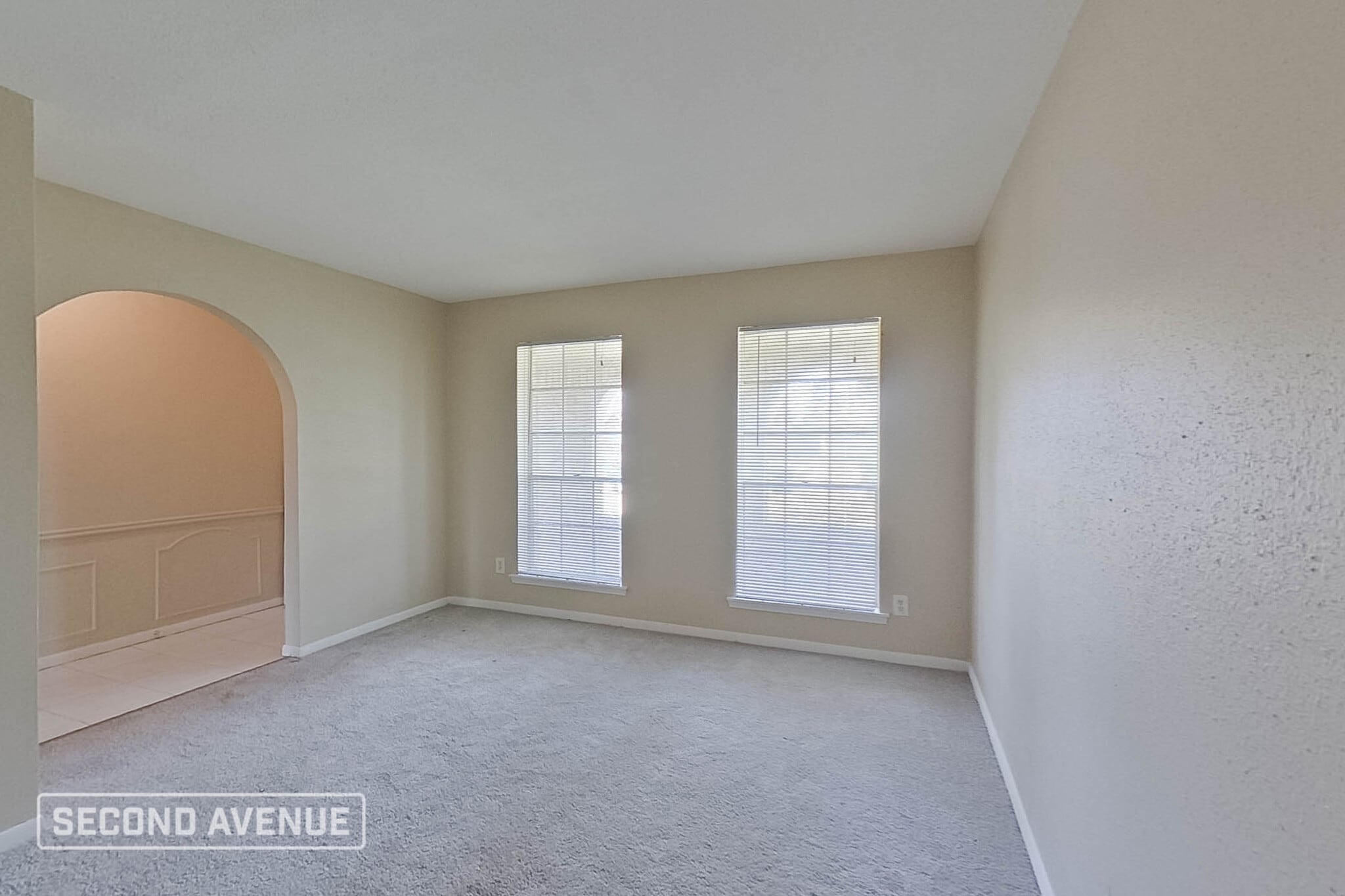 Building Photo - 9702 Hillis St