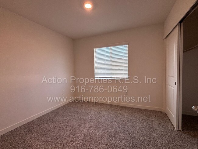 Building Photo - Amoruso Ranch Roseville: Brand new Solar DR Horton 4 Bedroom 2.5 Bath, Open Floor Plan,