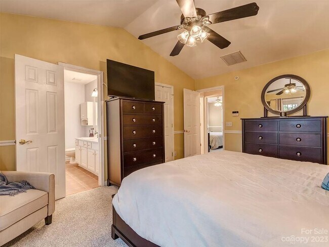 Building Photo - Partially Furnished Home for Rent
