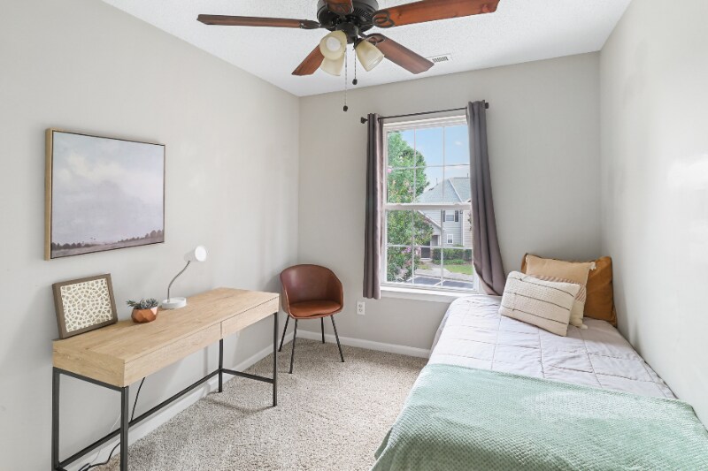 Building Photo - 504 Auburn Square Dr