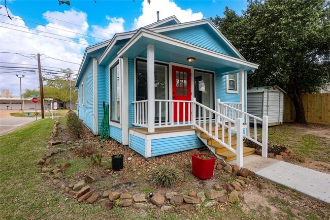 Building Photo - 602 Higgins St