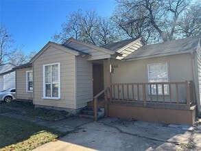 Building Photo - 844 Nash St