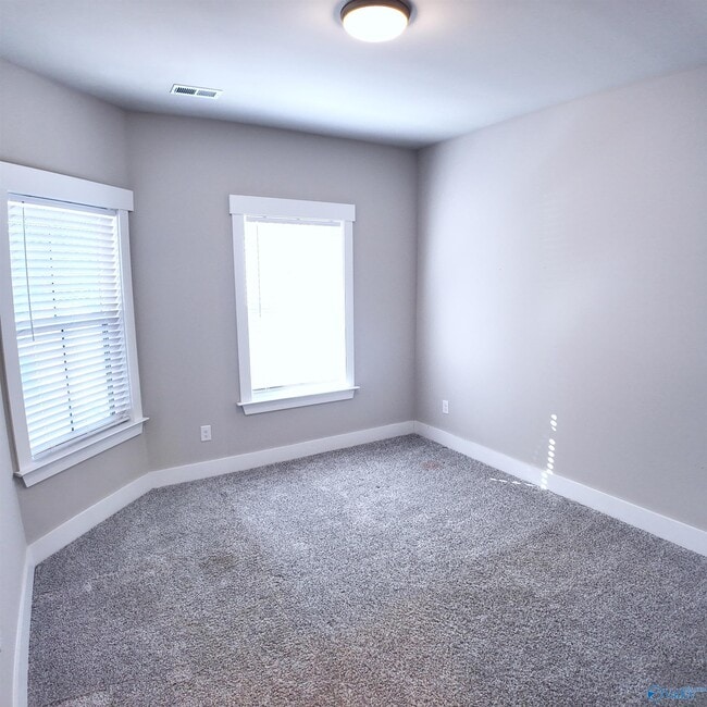 Building Photo - 404 Tillane Pk Cir