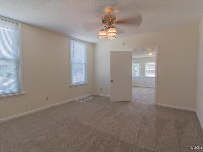 Building Photo - 7410 Hoover Ave