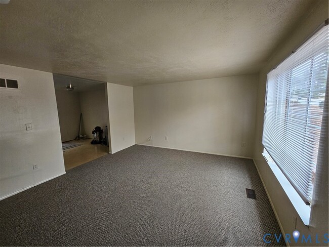 Building Photo - 1800 Mountain Pine Blvd