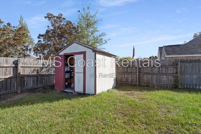Building Photo - 12206 Breezeway Cir