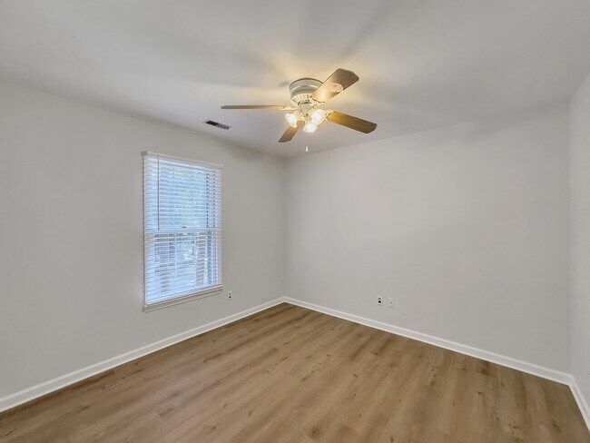Building Photo - 312 Trappers Run Dr