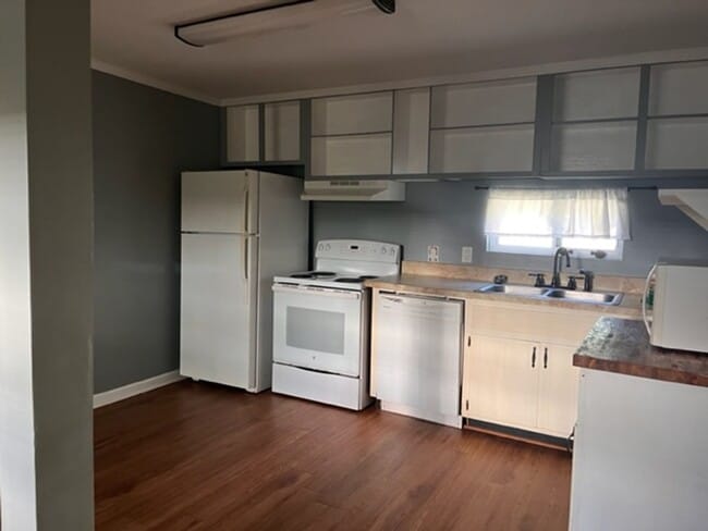 Building Photo - House in Medart