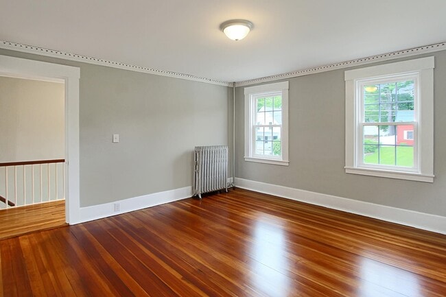 Building Photo - 35 Souhegan St