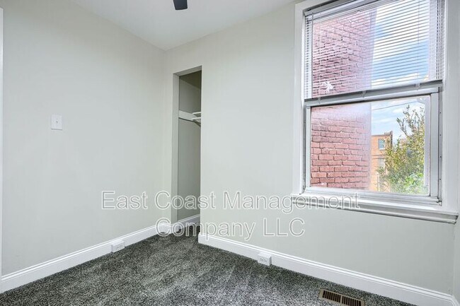 Building Photo - 2116 E Hoffman St