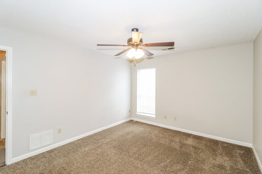 Building Photo - 6063 Choctaw Trail