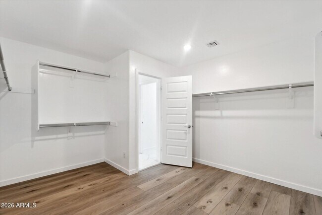 Building Photo - 37292 Yellowstone Dr