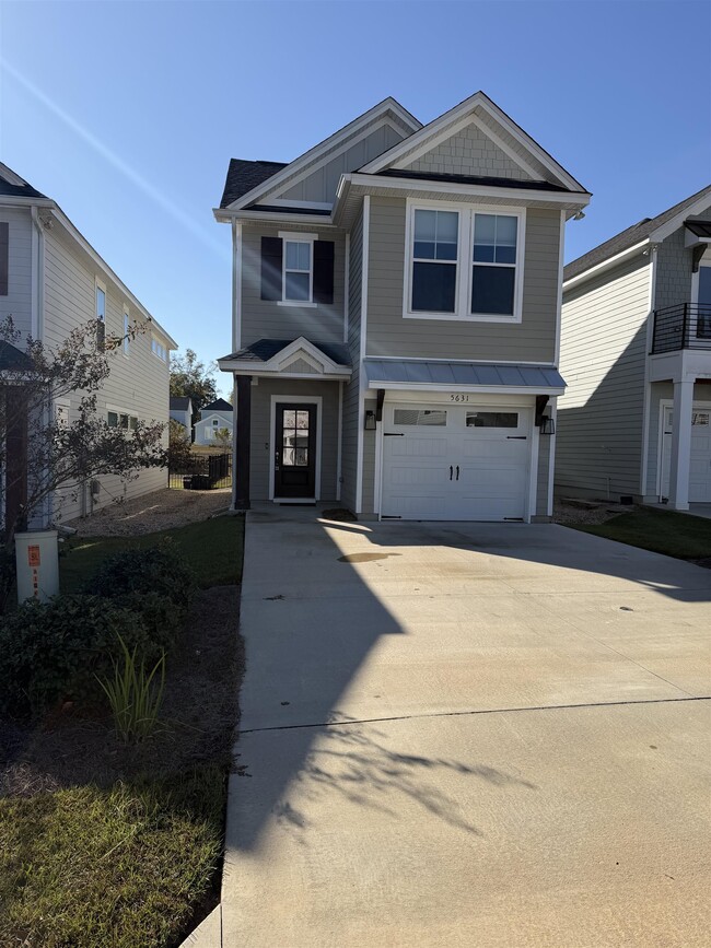 Building Photo - 5631 Fletcher Oaks Dr