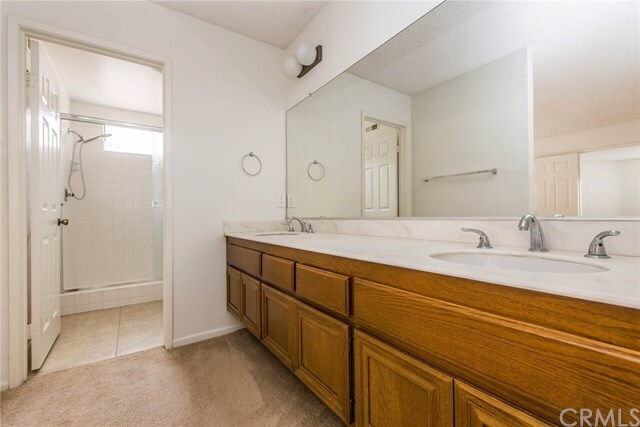 Building Photo - 12 Foxglen