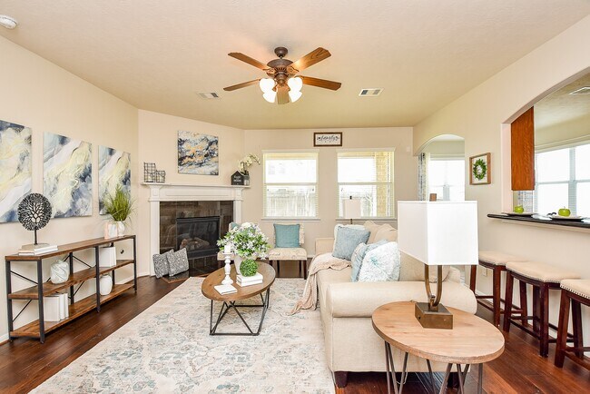 Building Photo - 26302 Sandahl Ct